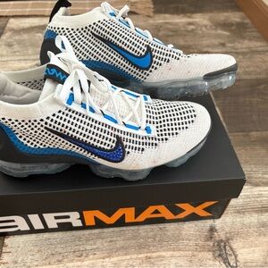 Nike Kids Air Max White and Black Sneakers